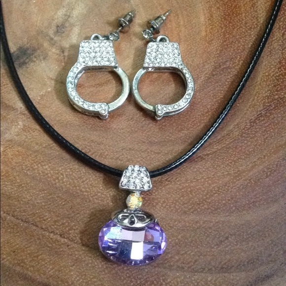 THE RAMONES STYLED ACCESSORIES BUNDLE - Picture 2 of 3